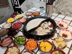-贰回巷火锅馆(钟楼店)