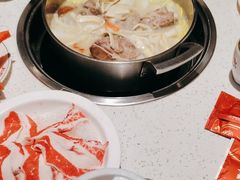 -三人行骨头王火锅(长寿店)