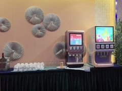 -迈豪国际酒店-百老汇旋转西餐厅