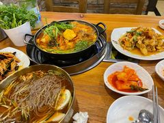 -喇喇排骨火锅·传统韩式脊骨汤(望京西园总店)