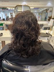 -镁连社·美联社