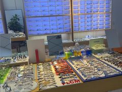 -天空之镜眼镜店蔡司依视路配镜授权零售店(望京颐堤港店)