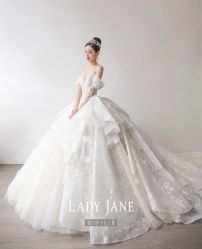-Lady  Jane高端婚纱礼服馆