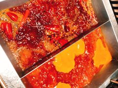 -老牌坊云南鱼豆花火锅(哈西万达店)