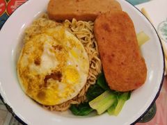 午餐肉餐蛋捞面-港嘢茶檔(古北1699广场店)