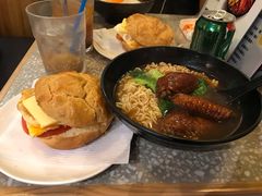 番茄汤底鸡翼出前一丁-华嫂冰室(尖沙咀店)