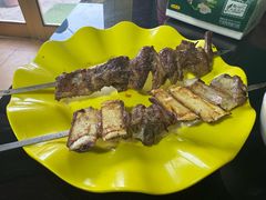 -烤肉小伙烤肉店