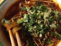 -拈签一笑黄牛肉辣卤串串