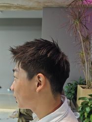 -宫铭烫发染发接发店