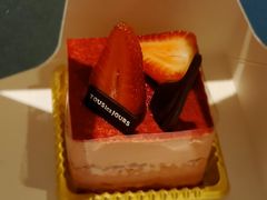 草莓提拉米苏蛋糕切片-多乐之日(颐堤港店)