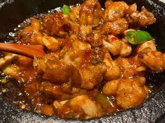 石锅杭椒牛蛙-桂满陇天书(南京德基旗舰店)