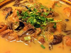 -闯关东东北农家菜(崂山石老人店)