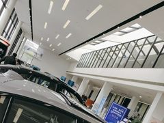 -上海宝信宝马4S店