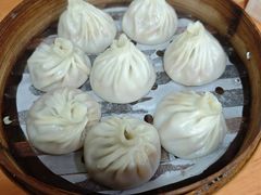 -莱莱小笼·乔艾