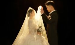 -喜爱高定婚纱摄影