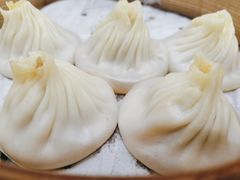 招牌蟹黄小笼包-弄堂咪道-饭香·面香·馄饨香(汇锦广场店)