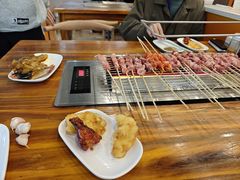 -哈尔滨小酒馆·鲜肉现穿自助烧烤(康新花园店)