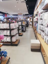 -爱婴室(上海紫荆广场店)