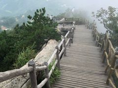 -罗田薄刀峰风景区