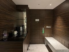 -上海虹桥西郊假日酒店