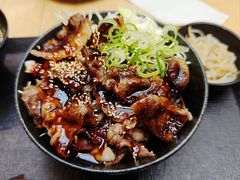 -難波肉劇場