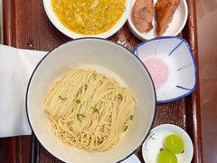 -百年老字号·观振兴蟹黄面·三虾面·苏式面(观前街富仁坊巷店)