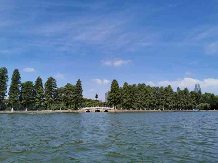 落霞水榭码头-"吃完霸王餐,饱饱的直接来坐东湖游船,公交.