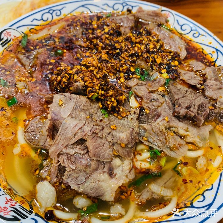 这家面馆高朋满座，原来就因为这个……
