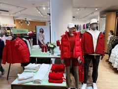 -lululemon(上海浦东IFC店)