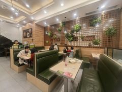 -佰搭果·广式茶餐厅(西华路店)