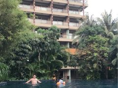 -三亚湾海居铂尔曼度假酒店