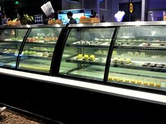 面包甜点陈列柜-SEA西雅图海鲜自助餐厅(正义店)