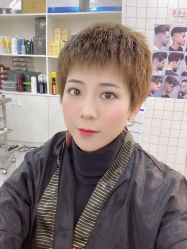 -米娜护肤造型