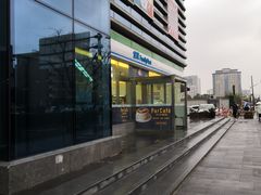 -全家便利店(四平路六店)