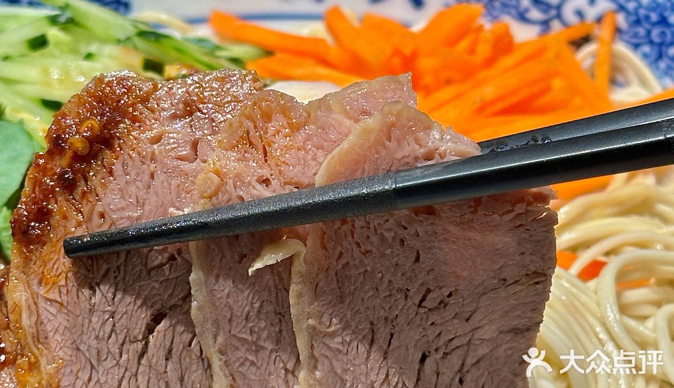 我宣布：陈香贵坠伟大的单品出现了…