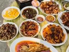-丹水桥地锅鱼·翘嘴鲌·地方特色全鱼宴(丹江口大坝店)