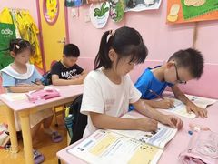 -想象乐创意早教托育中心(殷高西路店)