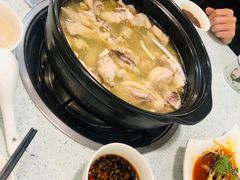 -烹然四季椰子鸡火锅(团结湖总店)