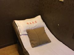 -鸿喜足健康足道采耳艾灸(南纬路店)