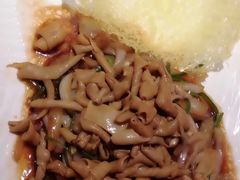 -湖庭壹品鸭王·传统北京烤鸭·别墅私房菜·庭院宵夜(江宁店)