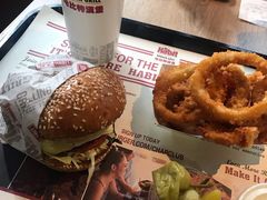 -The Habit Burger Grill 哈比特汉堡(复兴soho店)