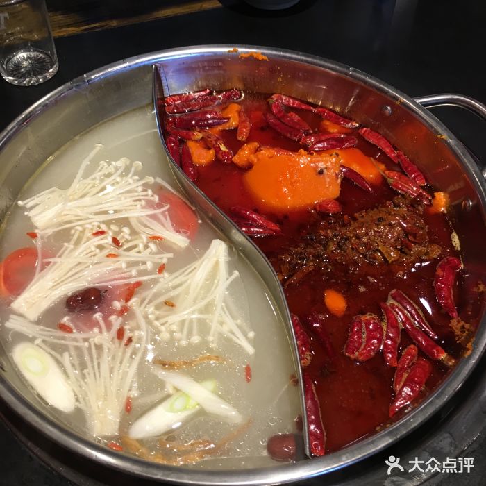 重庆熬家老火锅(金桥太茂店)鸳鸯锅底图片 - 第4073张