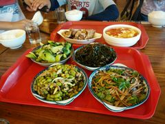 -郭巨人农家食堂(南部商务区店)