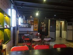 大堂-黄师傅湿辣牛肉(胡桃里店)