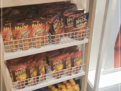 -名创优品(北京新中关购物中心地铁层店)
