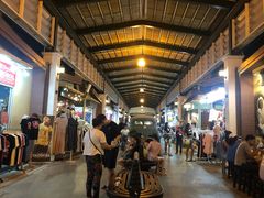 -席娜卡琳火车铁道夜市