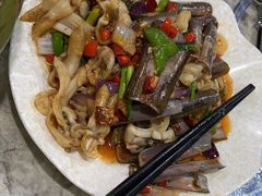 -亚龙湾8号(丁村万人海鲜广场店)