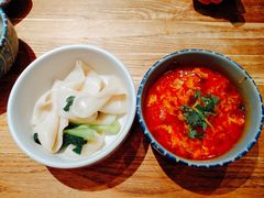 酸汤手擀面-新梅华·茶点餐厅(欧尚店)