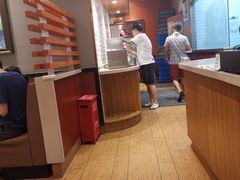 -The Habit Burger Grill 哈比特汉堡(爱琴海店)