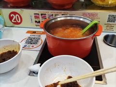 -轩于鲜旋转小火锅(沪闵公路店)